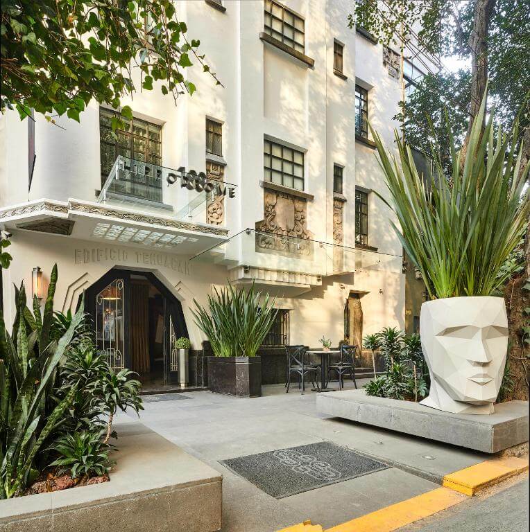 front door and porch of Hippodrome hotel Condesa 